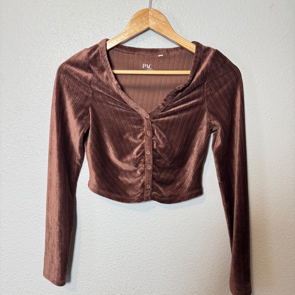 PAC Cares Brown Ribbed Velvet Ruched Button Up Cropped Top Small - Picture 5 of 5